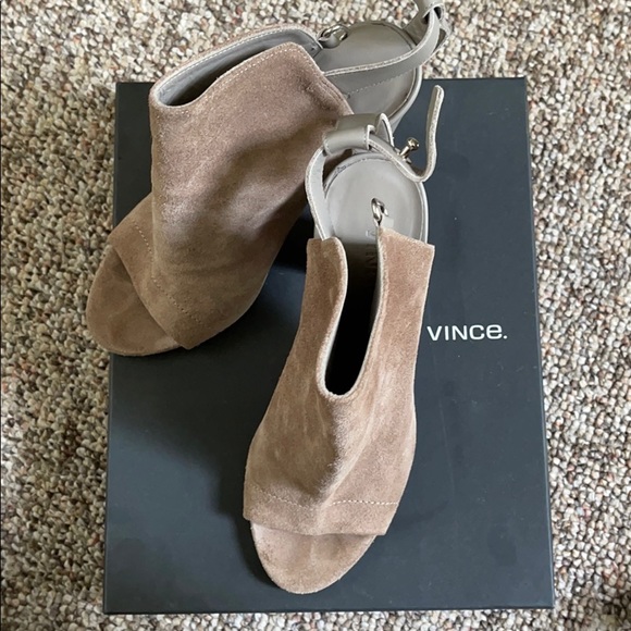 Vince Addison suede high heeled open toe - Picture 6 of 8